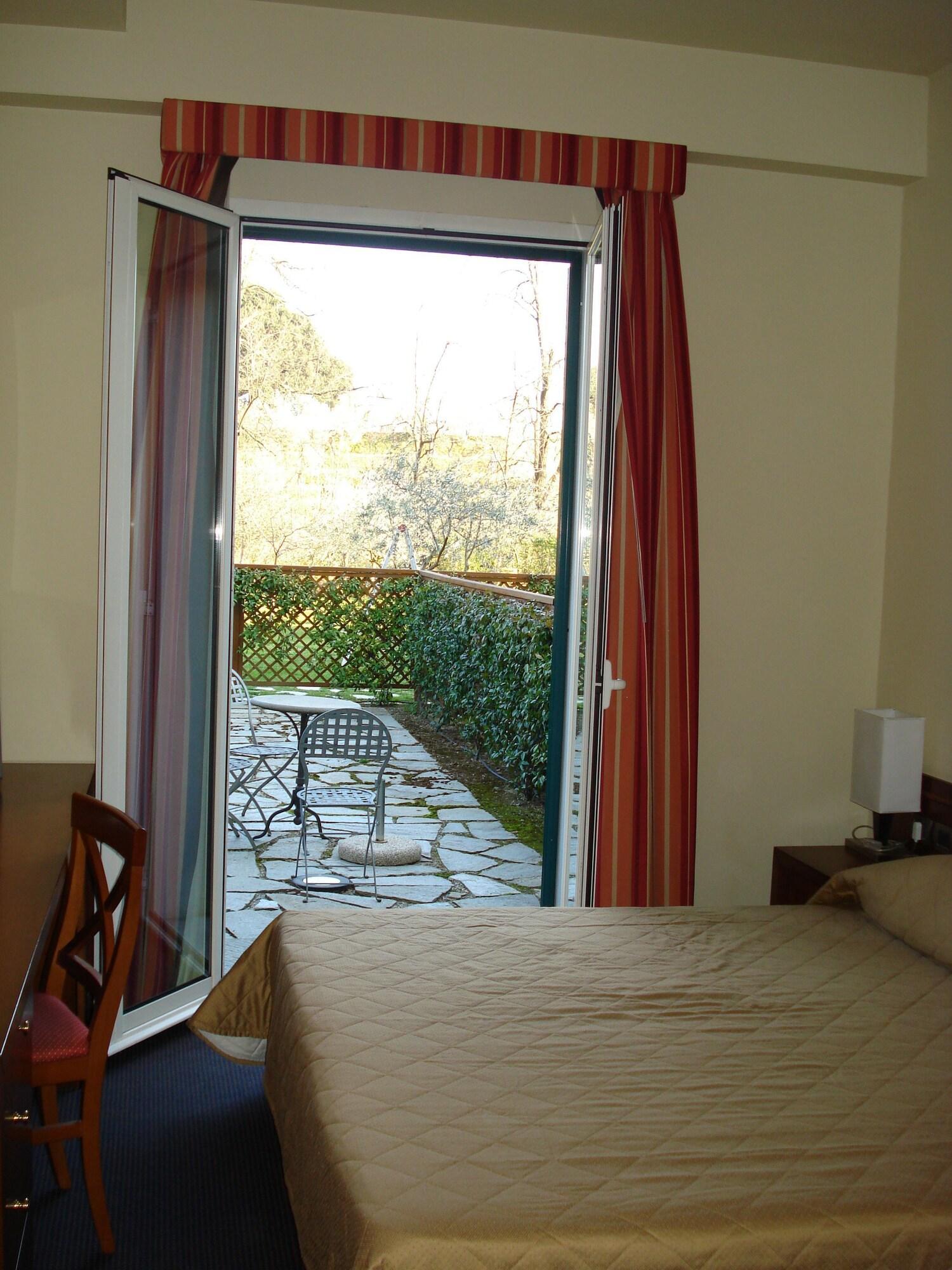 Santa Caterina Park Hotel Sarzana Buitenkant foto