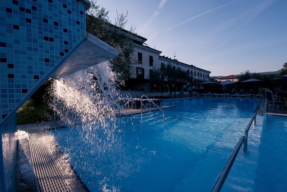 Santa Caterina Park Hotel Sarzana Buitenkant foto