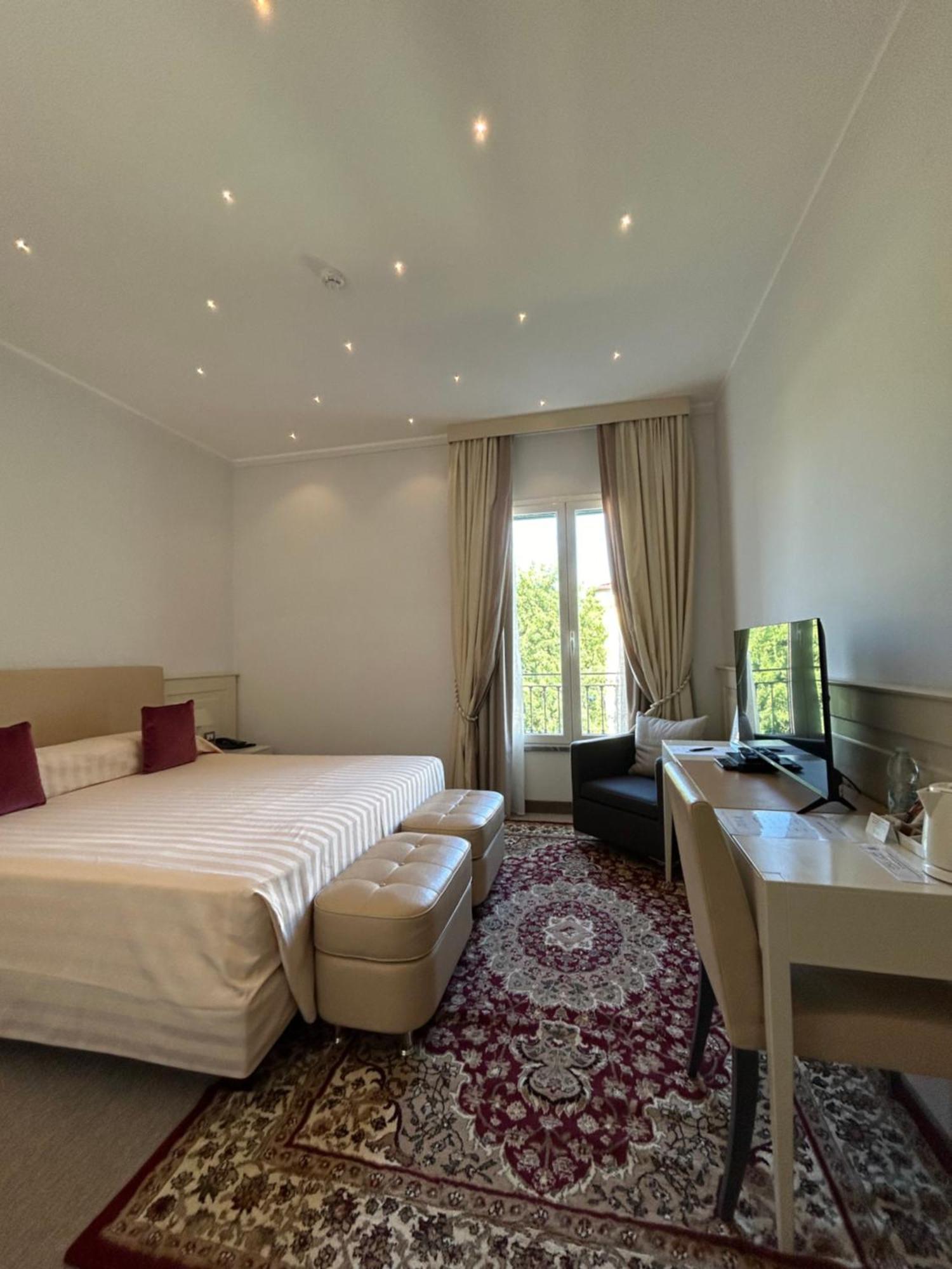 Santa Caterina Park Hotel Sarzana Buitenkant foto