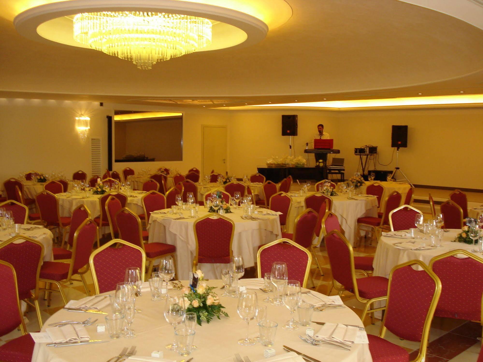 Santa Caterina Park Hotel Sarzana Buitenkant foto